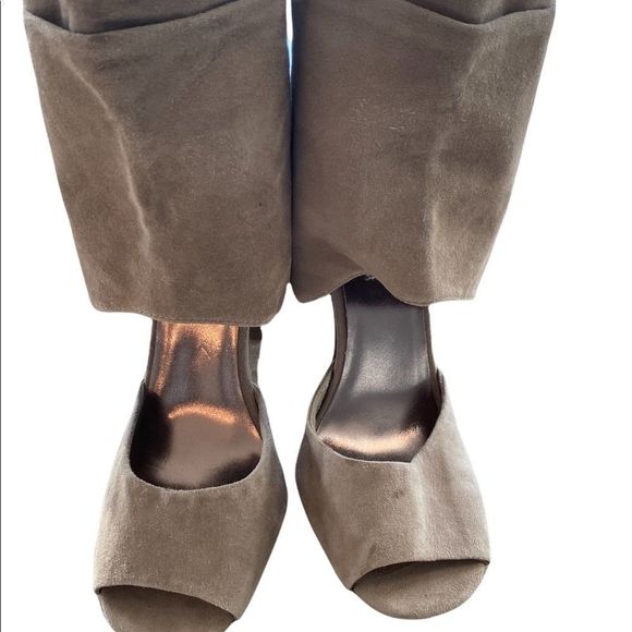 Steve Madden Liftoff suede open toe heels. 9.5 - Picture 3 of 8